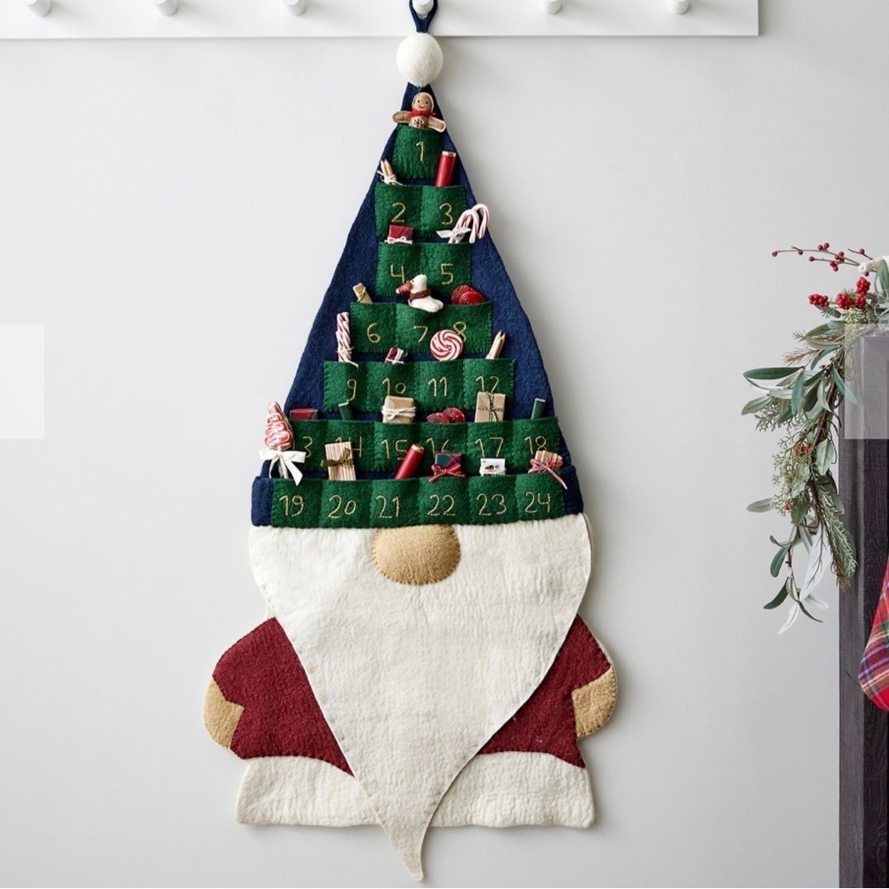 NWT POTTERYBARN
Wool Gnome Hanging Advent Calendar